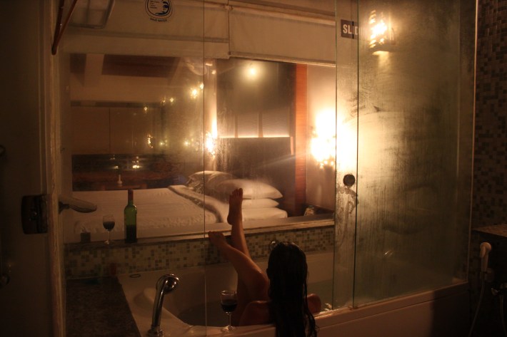 Bath tub at Turtle on the Beach, Kovalam