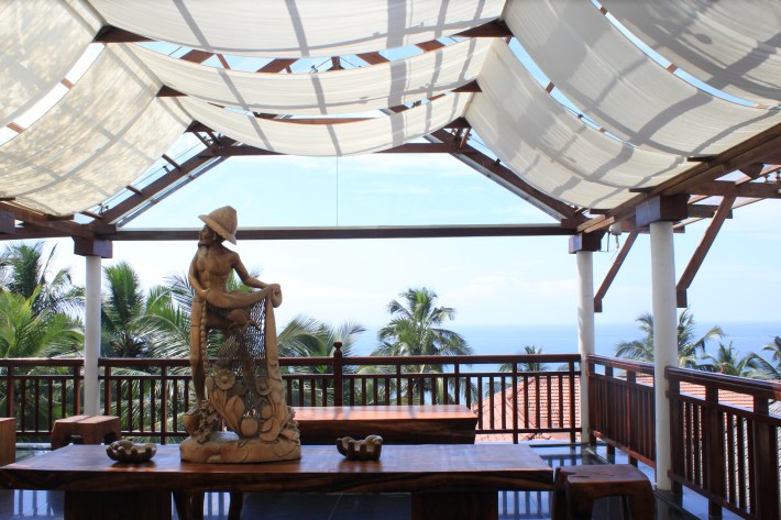Dining area at Turtle on the Beach in Kerala